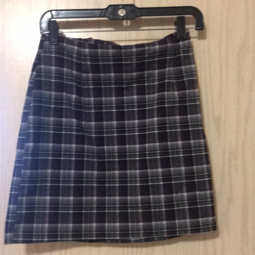 Byer Too!  California sz7 purple gray plaid skirt